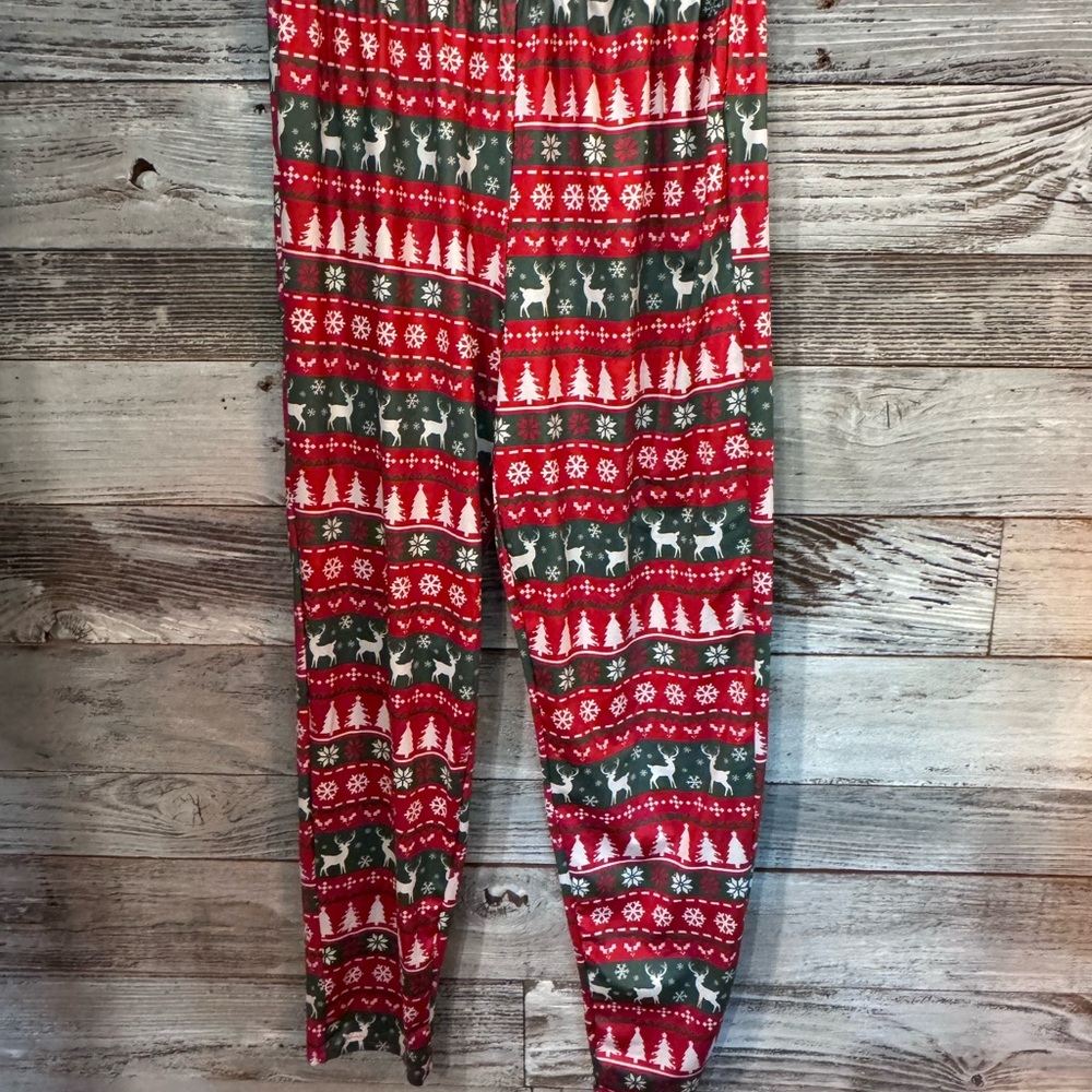 SHEIN Red and Green Holiday Pajama Pants